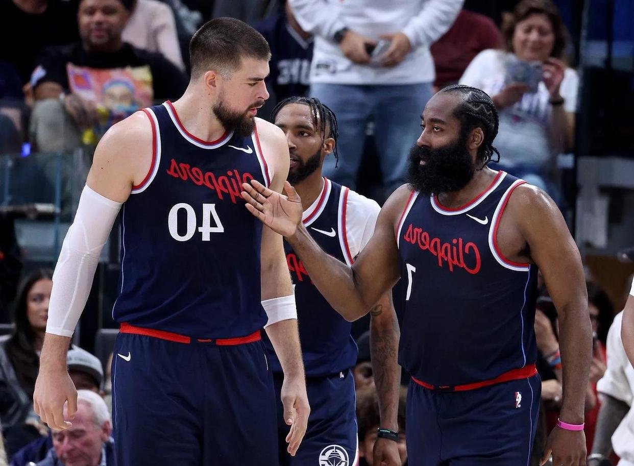 九游体育app-关于赛后突围战来临，洛杉矶快船围绕国王杯官宣签约，管理层满意，高层口径保持一致的信息