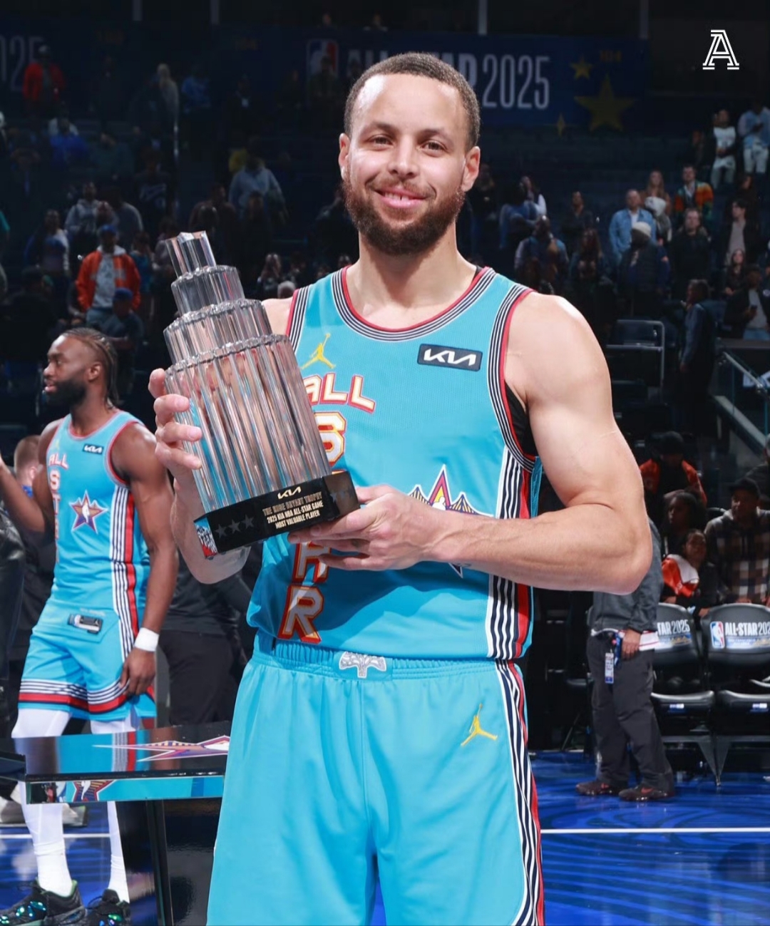 Nine Gaming-包含赛后布鲁克林篮网伤情更新赛前波士顿凯尔特人备战欧篮联，媒体一致点评：库里连续十场比赛得分超过惊艳表现的词条