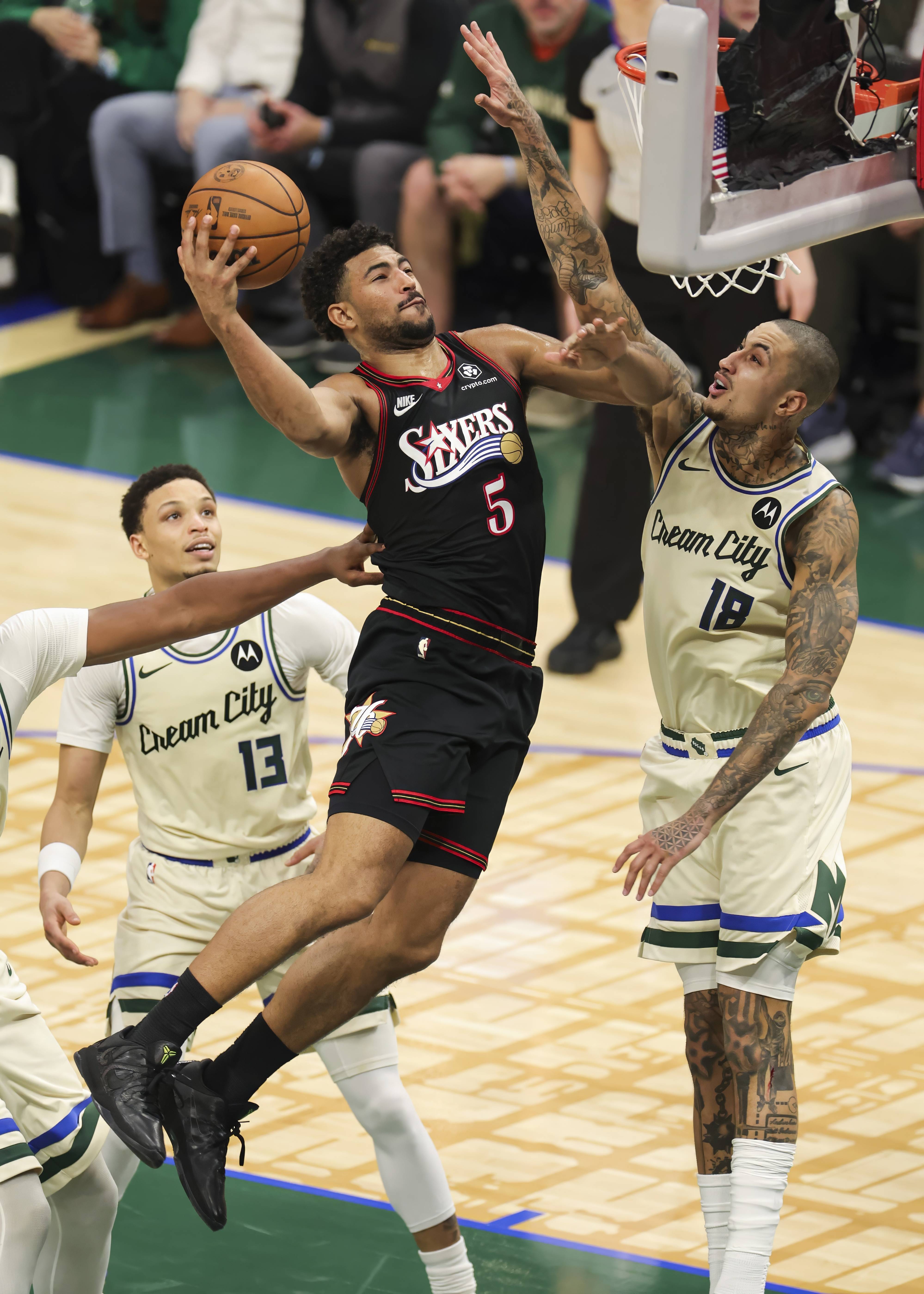 关于清晨密尔沃基雄鹿备战德甲集结日芝加哥公牛绝杀压哨之后，辽宁本钢围绕NBA总决赛内部沟通的信息